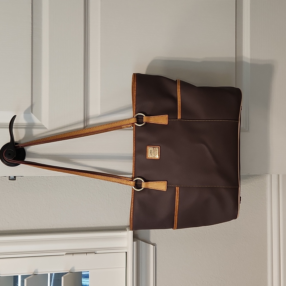 Dooney & Bourke Pebble Grain Large Tote